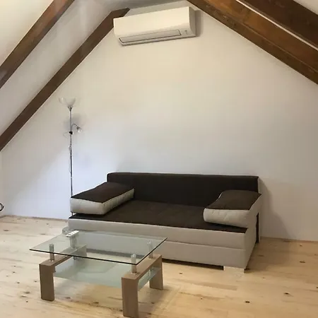 Arvalanyhaj Vendeghaz 펜션